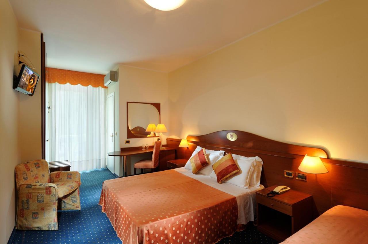 Hotel Montecarlo Bibione Eksteriør bilde